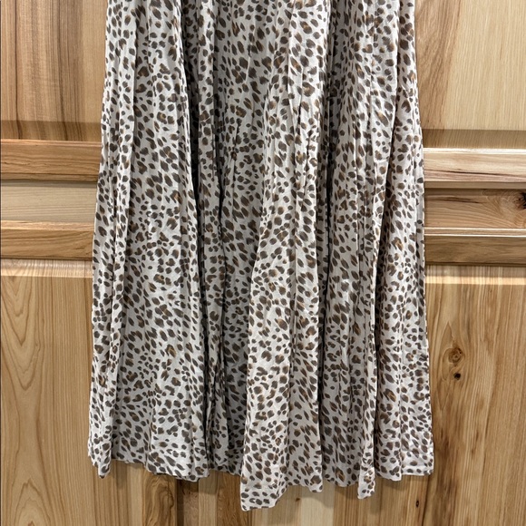Petal & Pup Animal Print Extra Wide Leg Cropped High Waist Flowy Pants Size XS - Picture 6 of 15